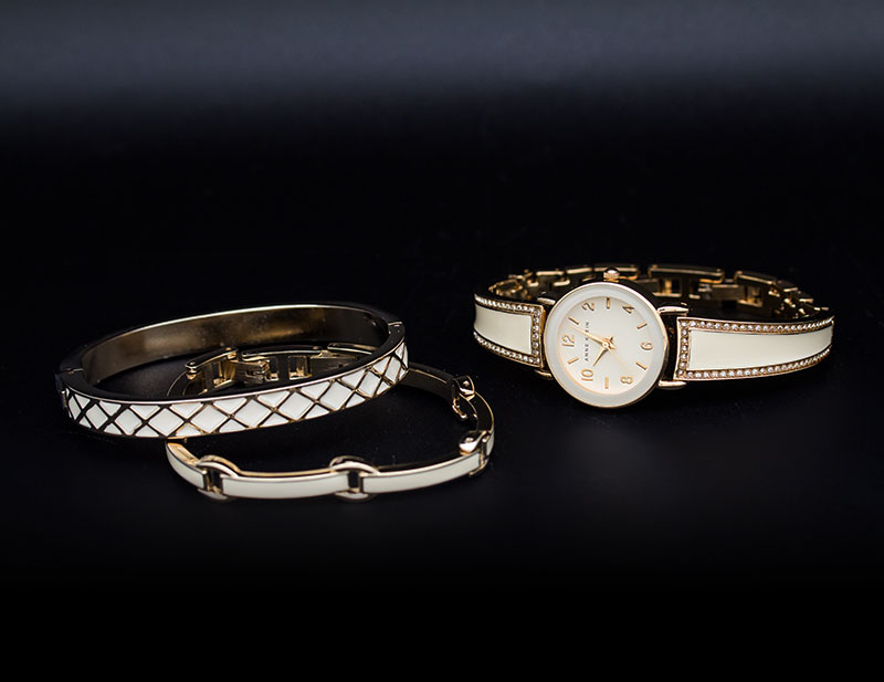 Anne Klein 2052IVST